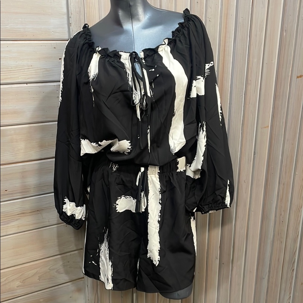SHEIN Black and White Tie Front Relaxed Blouse